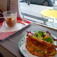  at Sunflower Café  in Paris