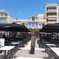Outdoor space  at l'Artigiano  in Kalamata