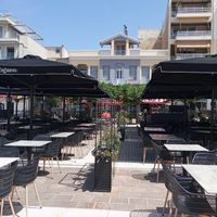 Outdoor space  at l'Artigiano  in Kalamata