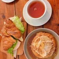  at GAL Cafe in Lisbon