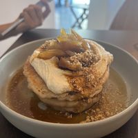 Pancake apple  at GAL Cafe in Lisbon