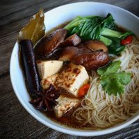 Vegan Dark Noodle Soup-Vermicelli rice noodle (Gluten Free) at TAB - TakeABreak in Porto