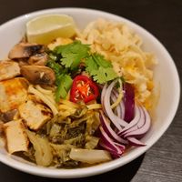 Vegetarian Kaosoi Curry Noodle at TAB - TakeABreak in Porto