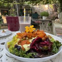 Tandoori rice bowl  at Jardim de Borboletas in Santo Antonio Das Areias