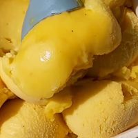 Recomendo demais, meus amigos heheheh at Menosduz Sorveteria in Londrina