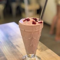 Strawberry R’ice-cream shake at WellSmoocht in West Singapore
