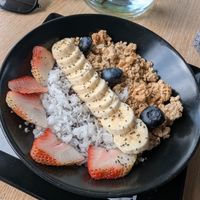 Vegan acai bowl at Santos Coffee With Soul in Oranjestad