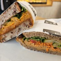 Kürbis-Linsen- und Hummus- Stulle at Zeit für Brot in Dusseldorf