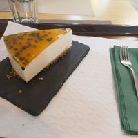 Passion fruit cheesecake at Verde Hut in Porto