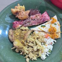 Plusieurs plats  at Verde Hut in Porto