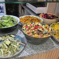The buffet at Verde Hut in Porto
