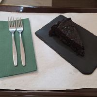 Gluten free chocolate cake at Verde Hut in Porto