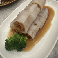 Rice noodle roll with fried bread stick   at Yang Shin 養心茶樓 in Taipei