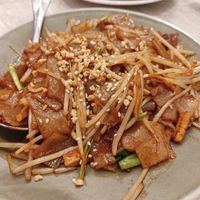 stir fried flat noodles at Yang Shin 養心茶樓 in Taipei