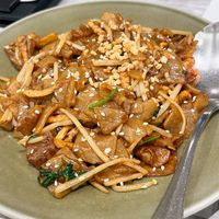 Stir fried flat noodles  at Yang Shin 養心茶樓 in Taipei