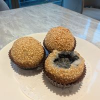 Sesame balls at Yang Shin 養心茶樓 in Taipei