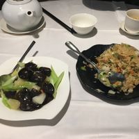 Stir-fried fungus and pineapple, mushrooms with fresh vegetables fried rice at Yang Shin 養心茶樓 in Taipei