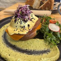 eggs benedict on toast at Asante in Barcelona