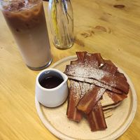 Maple bacon pancakes at Oat and Bean in Cardiff