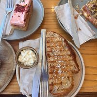 I’m craving the cheese and kimchi toastie as I write this! Lovely cake and my friend enjoyed her croissant. Must visit again! at Oat and Bean in Cardiff