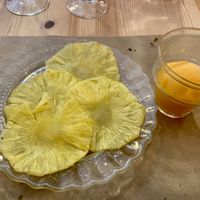 Carpaccio de piña y Helado de mandarina  at Alquimia in Gandia