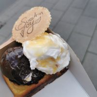 Die Schnecken, sind sehr trocken. Ich selbst backe sehr viel und habe ein Auslandsjahr in Schweden gemacht und habe in der Backschule gearbeitet und habe das Zimt Schnecken Rezept  at Sweet n joy  in Frankfurt