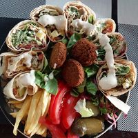 Prato vegano lindo, saboroso, colorido e aprovadíssimo 🥰 at Nakahat Al Amana in Bauru
