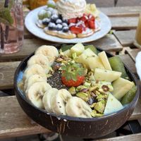 Smoothie bowl & wafel  at Guava in Sittard
