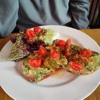 Avo toast at Maison Milie in Paris
