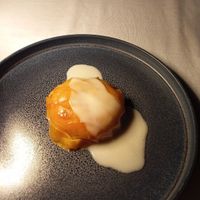 Wonderful peach dessert at Telezzüz in Istanbul