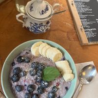 Banane-Beeren-Porrige  at V-Cake Cafe in Dresden