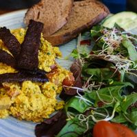 Bacon und Rühr tofu at V-Cake Cafe in Dresden
