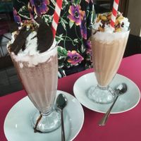 Oreo and snickers milkshake at Chaostheorie in Berlin