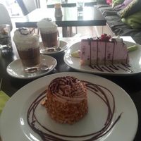 Oh yes that was amazing! Scalloped nachos and a great mix of croissant and toast with cheese and stuff. Great!  at Chaostheorie in Berlin