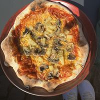 Pizza with vegan cheese, mushroom, pineapple, and oregano  at Stay Consept in Sarpsborg