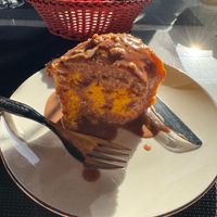 vegan cake at Sabores da Esquina in Alvor