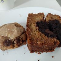 Vegan cookie and vegan chocolate sponge cake (the.latter wasn't labelled, so ask the staff) at Novo Mundo in Madrid