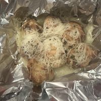 Cheesy garlic knots 🤌🤌🤌  at Vegan Pizza  in Denver