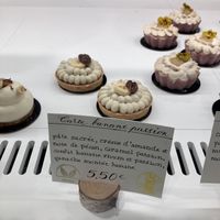 En boutique  at Autour d'un Gâteau in Niort