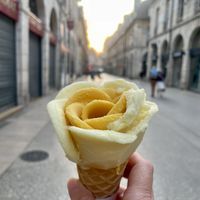 Vegan pineapple & mint with mango & lime 👌🏻  at Amorino in Dijon