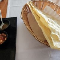 Starter with vegan chutneys at Byanjan in Madrid
