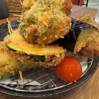 Kushikatsu 蔬菜炸串 ⭐️⭐️⭐️⭐️⭐️ 大推 必點  at Pivot BASE Cafe & Bar ＠Dotonbori in Osaka