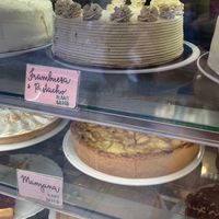 Their 2 vegan cake options at La Cocina de mi Vecina in Madrid