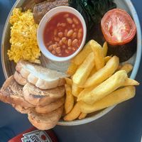  at LHR - The Queen's Arms - T2 in West London