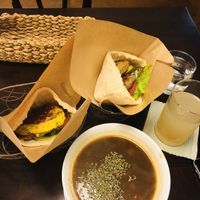 Nice “burger”, Japanese style 😸 at Veggie Cafe in Kyoto