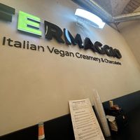 Sign  at Fermaggio Bistrot & Store in Rome