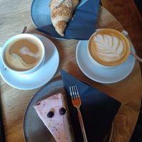 Lemon blueberry sponge cake & croissant at Kiwi Corner  in Mainz