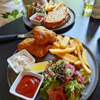 Vish & Chips in the front, Grilled Cheeze Sandwich in the back at Kiwi Corner  in Mainz