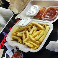 Fries with vegan mayo, ketchup and a sweet-spicy dip at Munchies Street Food in Ayia Napa