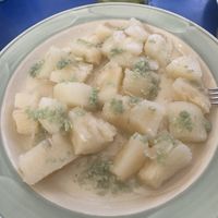 Yuka with (a lot of) garlic  at Habanita in Sevilla